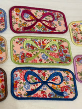 Load image into Gallery viewer, Floral Bow Patches