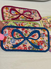Load image into Gallery viewer, Floral Bow Patches