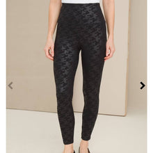 Load image into Gallery viewer, Size 16-18 Chicos Plus Size Black ZENERGY SO SLIMMING Houndstooth Leggings