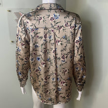 Load image into Gallery viewer, Small Ro & De NWOT Beige Satin Floral Button Up Long Sleeve Top
