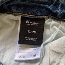 Load image into Gallery viewer, Size 5 KanCan Loveland Mid Rise Distressed Fray Hem Skinny Cropped Ankle Jeans