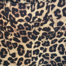 Load image into Gallery viewer, Sz 0X Torrid LEOPARD CREPE WIDE LEG PANT