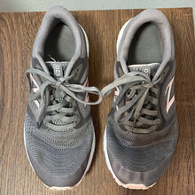 Load image into Gallery viewer, Size 9 New Balance Gray Pink White Running Tennis Shoes