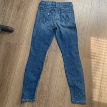 Load image into Gallery viewer, Size 24 MOTHER THE LOOKER Where Is My Mind? High Rise Skinny Jeans
