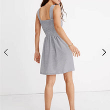 Load image into Gallery viewer, Small Madewell Texture & Thread Smocked Stripe Dress