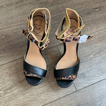 Load image into Gallery viewer, Size 8 Penny Loves Kenny Black Gold & Leopard Platform Stilettos