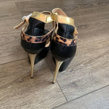 Load image into Gallery viewer, Size 8 Penny Loves Kenny Black Gold & Leopard Platform Stilettos