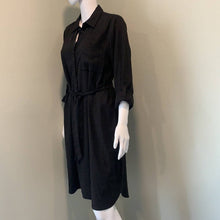 Load image into Gallery viewer, Size Large NYDJ NWOT Linen Long Sleeve Shirtdress In Black