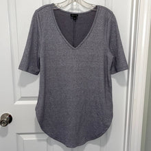 Load image into Gallery viewer, Medium Torrid Grey Sparkle Hacci Tunic Short Sleeve T-Shirt