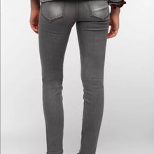 Load image into Gallery viewer, Sz 27 BDG Urban Outfitters Cigarette Mid-Rise Jean - Silver