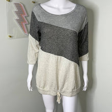 Load image into Gallery viewer, Size Large 12pm By Mon Ami Color Block Sweatshirt Top