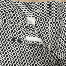 Load image into Gallery viewer, Size 8 Ann Taylor Black & Ivory Printed Ankle Cropped Dress Pants