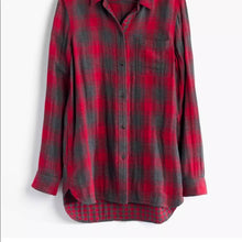 Load image into Gallery viewer, Size XS Madewell Ex-Boyfriend Shirt in Lansing Red Gray Plaid Button Up