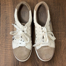 Load image into Gallery viewer, Size 6.5 CROWN VINTAGE KALINDA Snake Print SNEAKERS