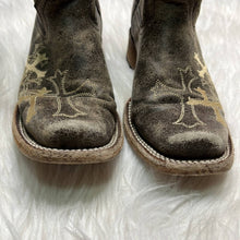 Load image into Gallery viewer, Size 5.5 Circle G Women’s Embroidered Cross Square Toe Coral Western Cowboy Boots
