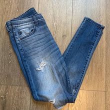 Load image into Gallery viewer, Size 5 KanCan High Rise Distressed Skinny Jeans