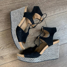 Load image into Gallery viewer, Size 10 Lucky Black Espadrille Strappy Sandal Wedge