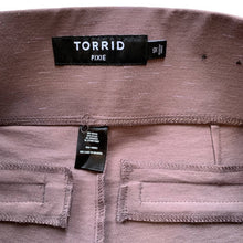 Load image into Gallery viewer, Size 1X Torrid NWOT POCKET PIXIE PANT - LUXE PONTE HEATHER GREY PURPLE