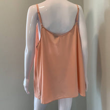 Load image into Gallery viewer, Size 3X Torrid NWOT PEACH & BLACK LACE BUTTON CAMI