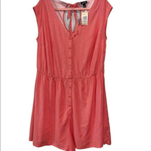 Load image into Gallery viewer, Size 0X Torrid NWT Coral & White Multi-Dot Sleeveless Romper