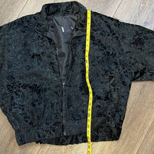 Load image into Gallery viewer, Medium Vintage Black Crushed Velvet Floral Print Bomber Jacket