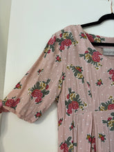 Load image into Gallery viewer, Small Pier 1 Imports Vintage Floral Print Midi Dress
