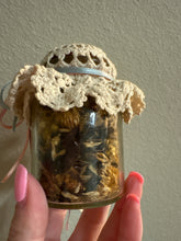 Load image into Gallery viewer, vintage collectible glass jar filled with country floral potpourri
