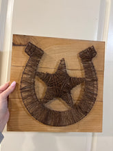 Load image into Gallery viewer, Rustic Western Horseshoe and Star Wooden Twine Wall Decor
