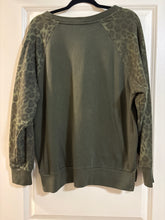 Load image into Gallery viewer, Medium PINK Victoria’s Secret Leopard Sweatshirt
