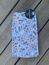 Load image into Gallery viewer, NWT Floral Cotton Kitchen Hand Towels Two Pack
