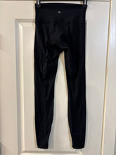 Load image into Gallery viewer, 4 Lululemon Black Seamless High Rise Leggings
