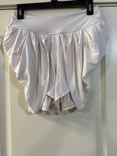 Load image into Gallery viewer, Small Free People Find Your Flow Shorts
