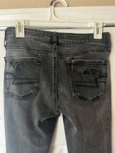Load image into Gallery viewer, Size 8 American Eagle Black Distressed Jegging Skinny Jeans
