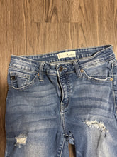 Load image into Gallery viewer, 7/27 Kancan Mid Rise Raw Hem Skinny Jeans
