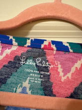 Load image into Gallery viewer, Medium Lilly Pulitzer Cotton Chevron Colorful Top
