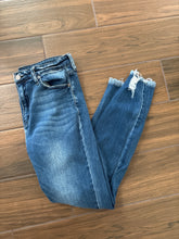 Load image into Gallery viewer, Size 29 Kancan High Waisted Raw Hem Skinny Jeans
