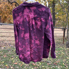 Load image into Gallery viewer, Size 0X (14W) Long Sleeve Bleached Flannel
