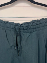 Load image into Gallery viewer, Medium All In Motion Black Athletic Shorts
