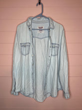 Load image into Gallery viewer, Large Mossimo Light Wash Pearl Snap a button Up Shirt
