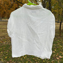 Load image into Gallery viewer, Medium SO Cotton Gauze Short Sleeve Button Front Shirt
