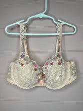Load image into Gallery viewer, 36B Victoria’s Secret Angels Pink Lace Bra
