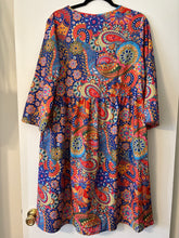 Load image into Gallery viewer, Large NWT Boho Colorful Paisley Shift Dress
