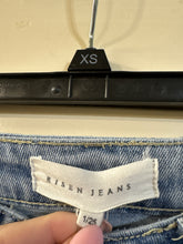 Load image into Gallery viewer, 1/25 Risen Raw Hem Denim Jeans
