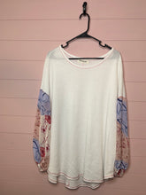Load image into Gallery viewer, 2XL Waffle Knit Floral Print Long Sleeve Top
