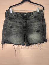 Load image into Gallery viewer, Size 14 Old Navy Plus Size High Rise Black Denim Cut Off Shorts
