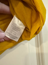 Load image into Gallery viewer, Small House of Harlow Ruched Crop Top
