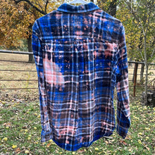 Load image into Gallery viewer, Medium Bleached Flannel Long Sleeve Shirt
