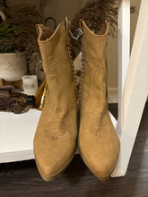 Load image into Gallery viewer, 9 DV by Dolce Vita Karyn Western Cowboy Boots

