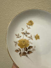 Load image into Gallery viewer, Vintage Style House Yellow Good Floral Salad Bowl
