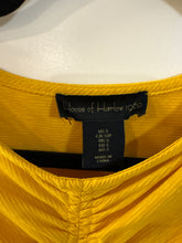 Load image into Gallery viewer, Small House of Harlow Ruched Crop Top
